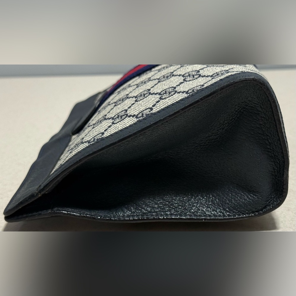 GUCCI Vintage GG Canvas Sherry Line Clutch - Picture 8 of 16
